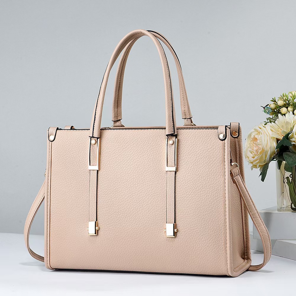 Women's Large Pu Leather Solid Color Classic Style Square Zipper Handbag display picture 2