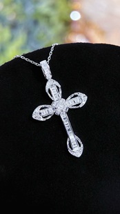 18K Gold High-End Jewelry Shiny Full Diamond Cross Diamond Pendant Necklace Jewelry Douyin Wholesale Dropshipping