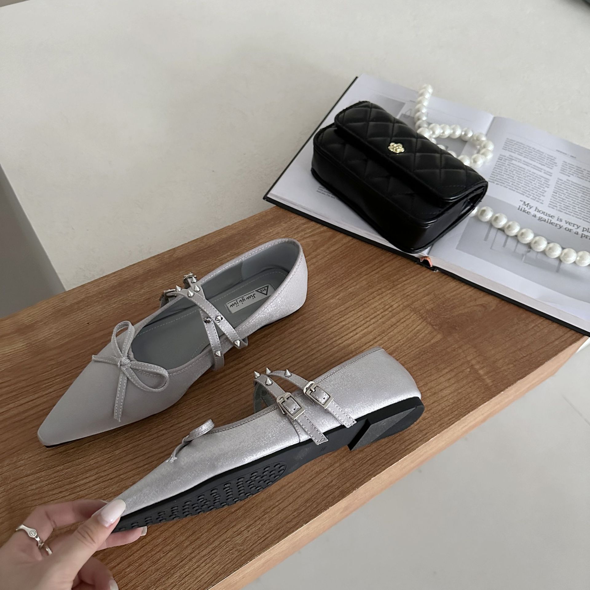 2024 Stagione primaverile e autunnale Nuovo arco, testa appuntita, bocca poco profonda, un gradino, superficie di seta rivettata, elegante piatto piccolo_voghion.com