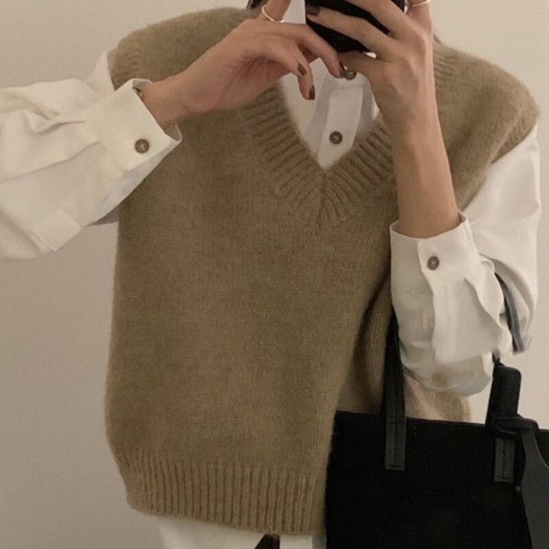 European and American V-Neck Knitted Vest 2024 Autumn and Winter New Loose Lazy Style Stacked Pullover Base Vest Jacket Trendy European and American V-Neck Knitted Vest 2024 Autumn and Winter New Loose Lazy Style Stacked Pullover Base Vest Jacket Trendy