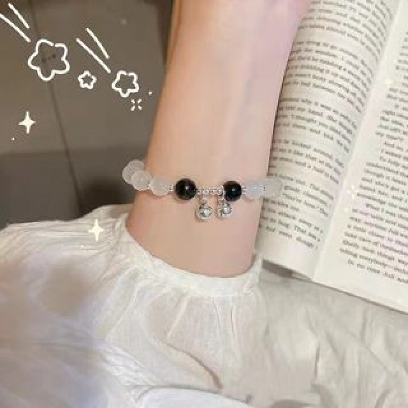 Neues Armband mit explosivem Kristall-Anhänger, kleinem Gänseblümchen-Motiv, koreanischem Sonnenblumen-Design, beste Freundin, Studentin, Schmuckstück_voghion.com
