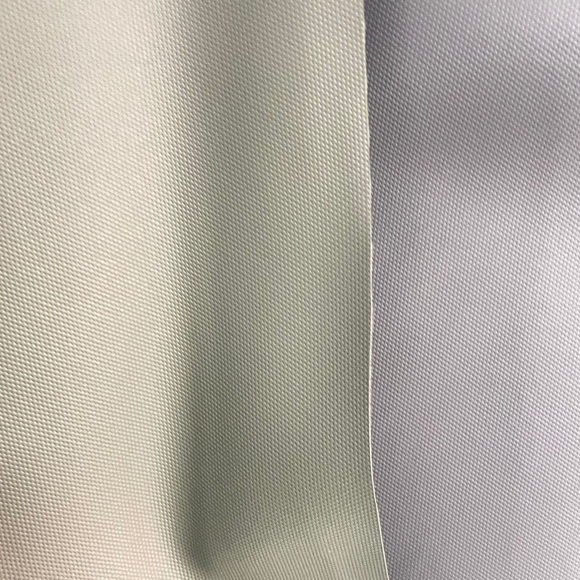 We are selling multi-color PVC leather waterproof imitation 600D fabric-textured leather film leather backpacks and car seat cushions in stock pic 6