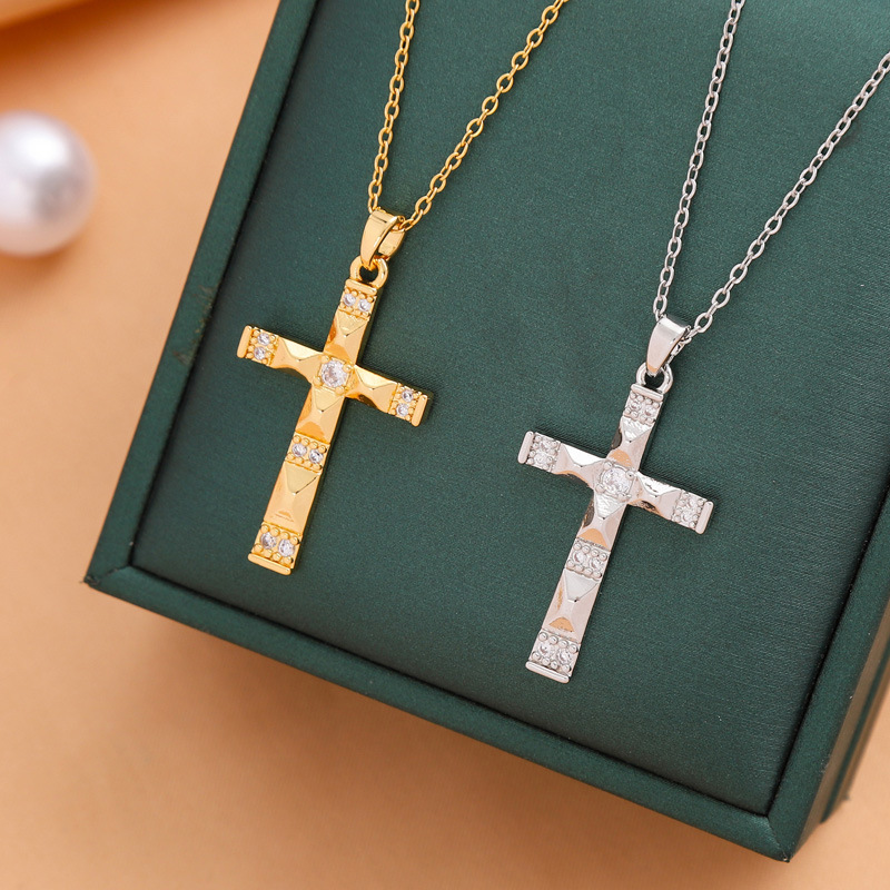 Titanium Steel Casual Simple Style Cross Plating Pendant Necklace display picture 3