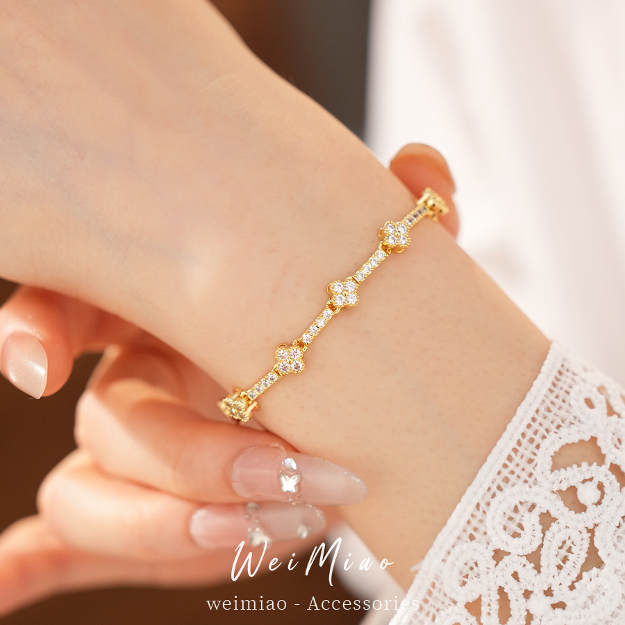 18 quilates de oro verdadero electronita de diamante de hierba de la suerte pulsera de flores ligera pulsera de nicho de lujo personalidad temperamento joyas de moda