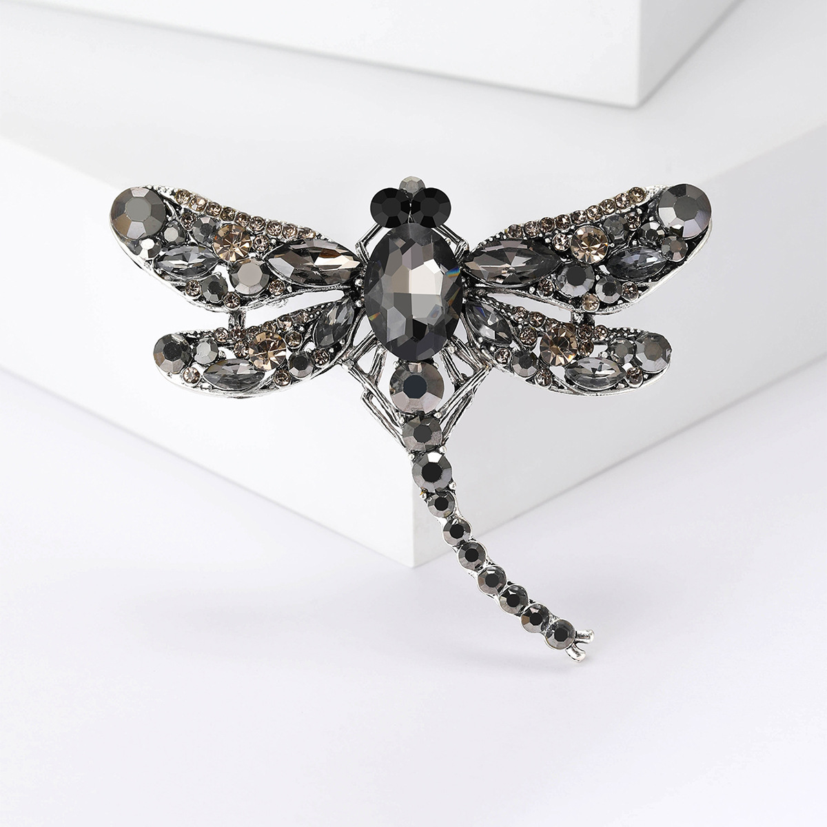 Casual Dragonfly Alloy Women's Brooches display picture 4
