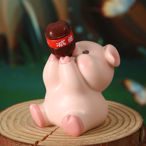 Happy tons of tons of ornaments, creative mini hand-made dolls, Coke pigs, small animals, resin craft gifts wholesale