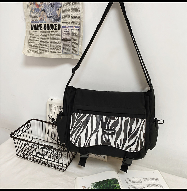 Wholesale Fashion Large Capacity Cow Pattern Shoulder Canvas Bag Nihaojewelry display picture 18