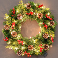 Christmas decoration wreath with PE and PVC mixed red and pine cone flowers, with lights, direct sale by European and American cross-border manufacturers