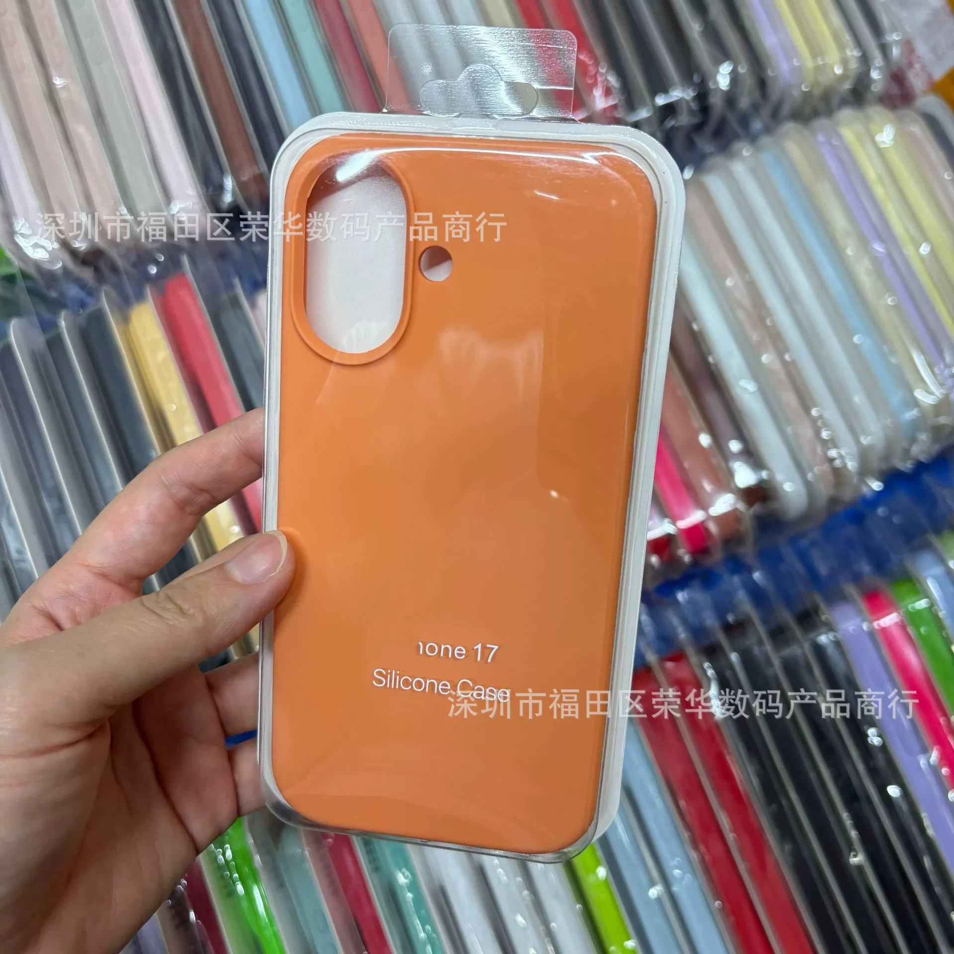 Чехол для телефона Apple iPhone17/iPhone17 Pro/iPhone17 Pro Max — жидкий силикон, кнопка камеры, защита от падений