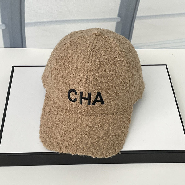 Brand velvet baseball cap for leisure
