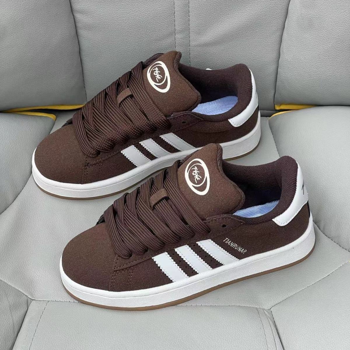 짙은 갈색 안감이 더 편해요