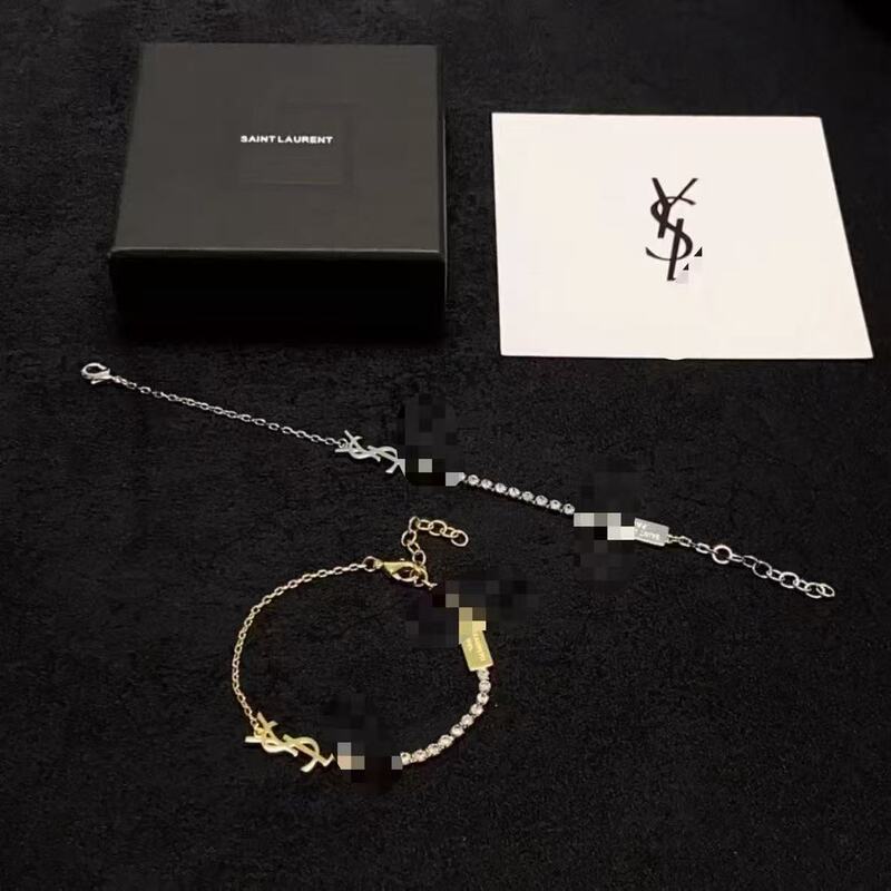 New Stylish Letter Bracelet, Light Luxury, Versatile Design, Exquisite and High-End, Adjustable European and American Chain, High-Value Letter
