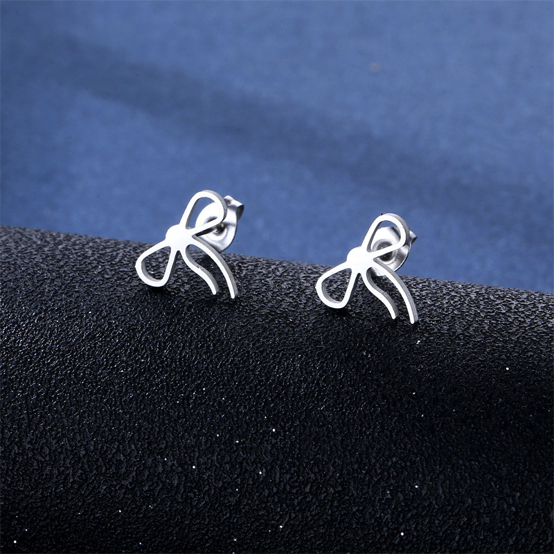 Womenu0027S Simple Style Geometric Stainless Steel Titanium Steel Pendant Necklace Jewelry Sets