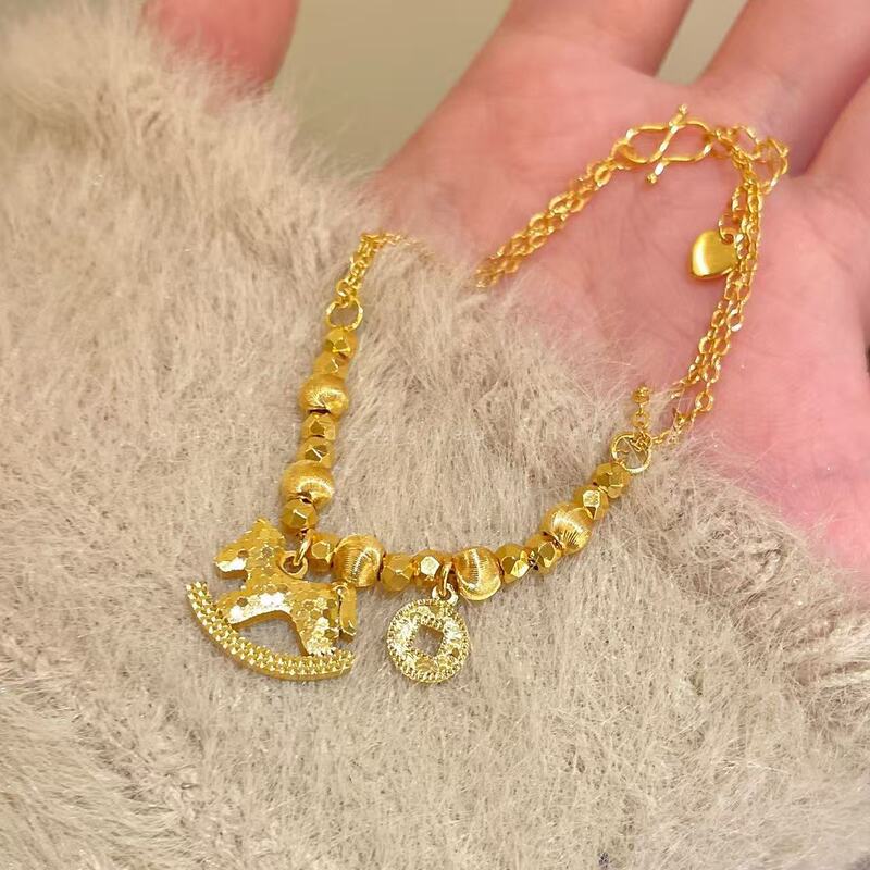 Money Will Come Soon! Golden Crushed Ice Pony Bracelet for Women, Autumn and Winter Light Luxury, High-End, Elegant and Stylish New Year Jewelry Money Will Come Soon! Golden Crushed Ice Pony Bracelet for Women, Autumn and Winter Light Luxury, High-End, Elegant and Stylish New Year Jewelry