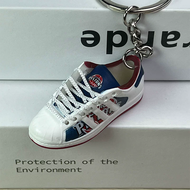 Adidas, брелок, подарок на день рождения