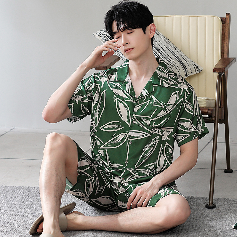 [Cool feeling cool silk] pajamas men's summer short sleeve shorts thin boys loose new home clothes ice silk