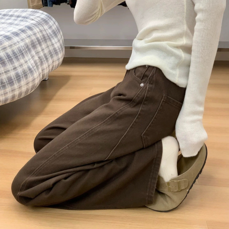 Brown pants, plus size for women, slimming effect, curved-leg jeans, straight-leg jeans, suitable for pear-shaped figures, covers the hips, brown wide-leg pants Brown pants, plus size for women, slimming effect, curved-leg jeans, straight-leg jeans, suitable for pear-shaped figures, covers the hips, brown wide-leg pants