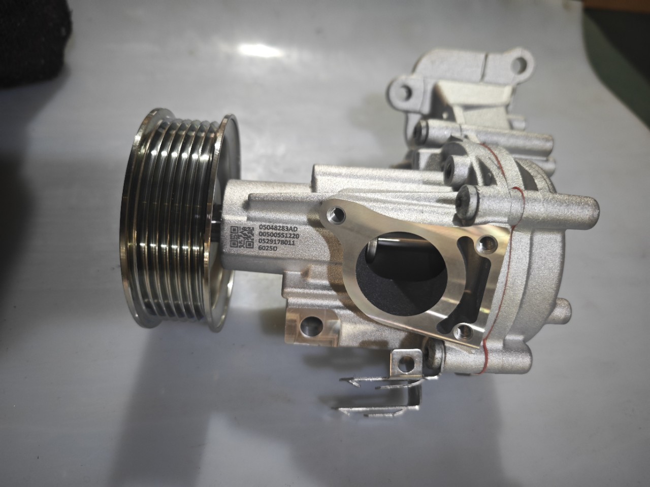 OE 5048283 AF 05048283 AD Wrangler Water Pump