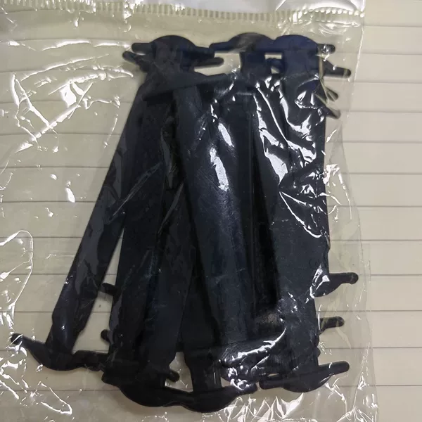 8 black shoelaces, size 8cm
