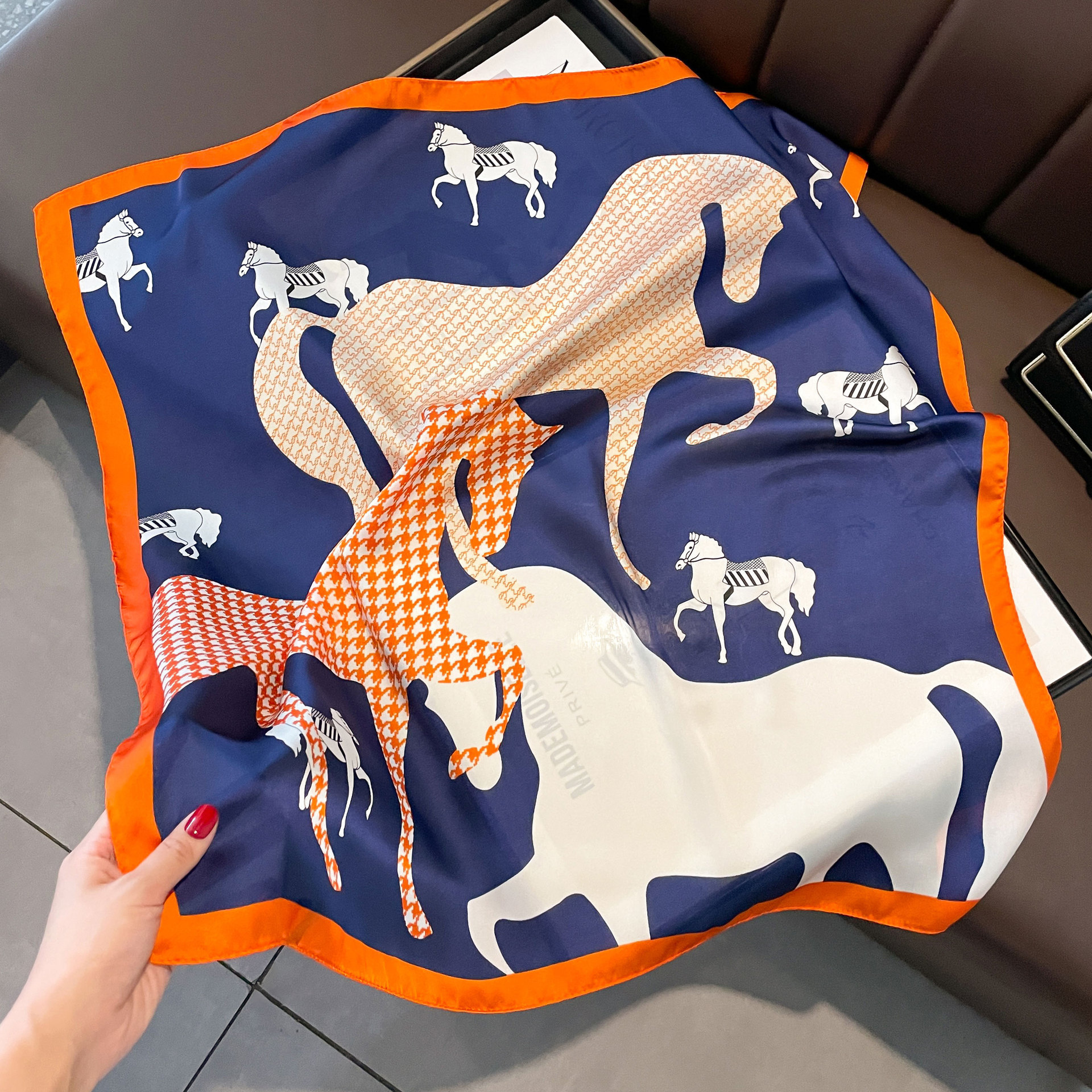 50g Weight Women's Simple Style Color Block Polyester Scarf
