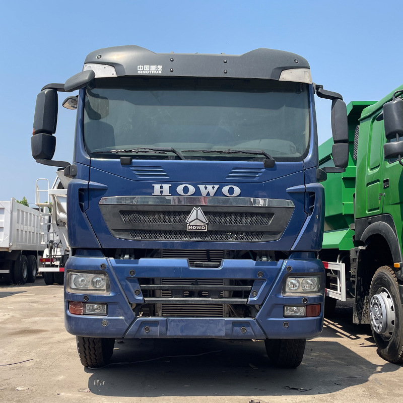 Cross-border sale of Sinotruk Howo TX dump truck, front four and rear eight axle muck transport truck, 371 horsepower dock loading truck