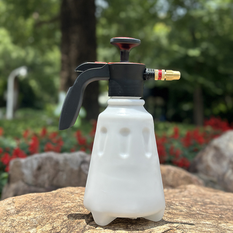 Manual Air Pressure Copper Nozzle Sprayer Self-Cleaning Car Wash Disinfection Garden Watering Can_voghion.com