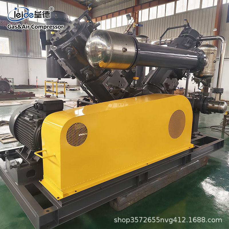 PET blow molding oil-free booster compressor, piston-type air compressor, complete machine internal structure, high-pressure air compressor