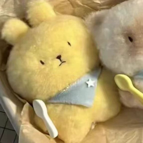 Клюква Hello Kitty плюшевый брелок, милый кукольный подвес с пищалкой и бусинной цепочкой, разнообразные стили