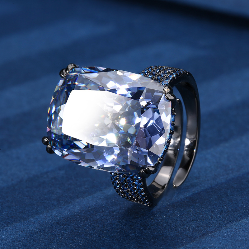 Otoño e invierno nuevo estilo Zhuang Shengsheng joyería fondo de cobre chapado en oro simulación de moda anillo de corindón rojo piedra principal femenina 15*20