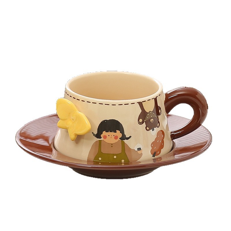 レトロ軽くて豪華な陶磁器のコーヒーカップのセットの高級感があります。|undefined