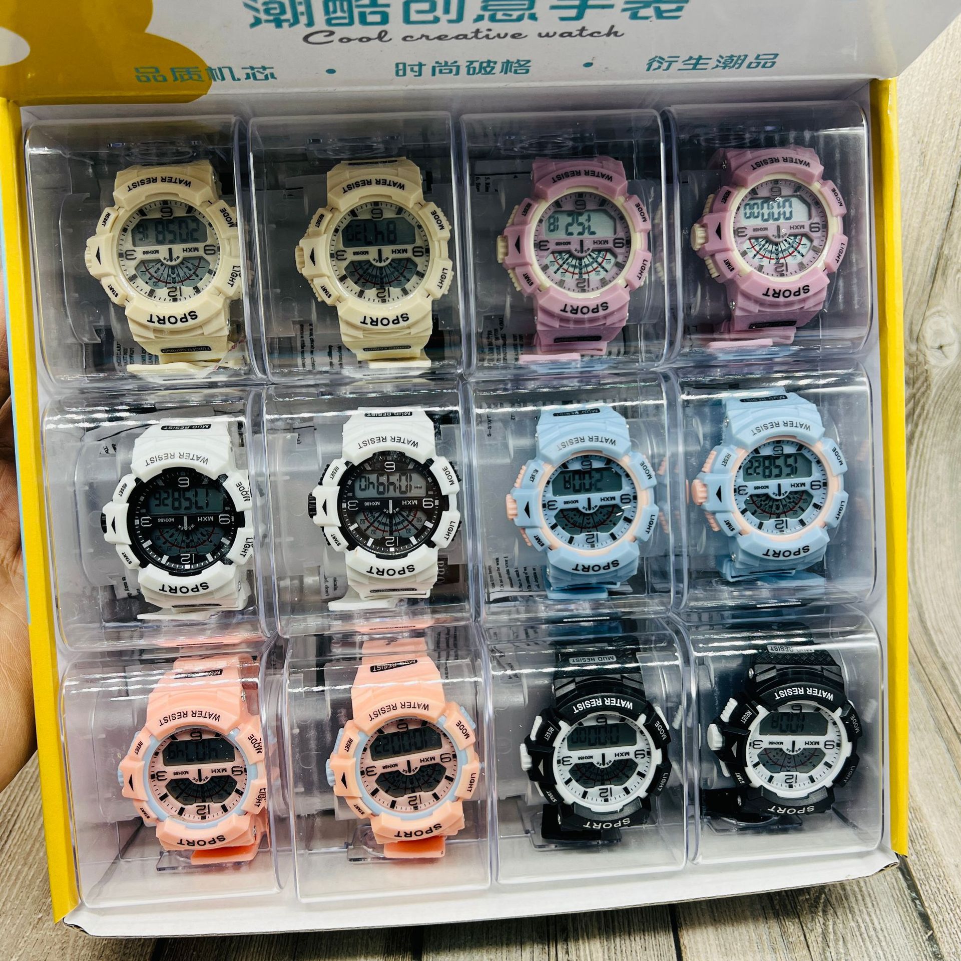 Reloj de cuarzo nuevo reloj electrónico LED coreano simple reloj de estudiante caja de plástico transparente reloj gran cantidad Congyo