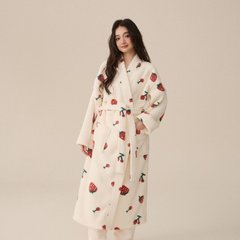 現物秋冬の新型コーラルベルベットは美しいベルベットの男女の寝衣を厚くしてバスローブのカップルのパジャマを長くした