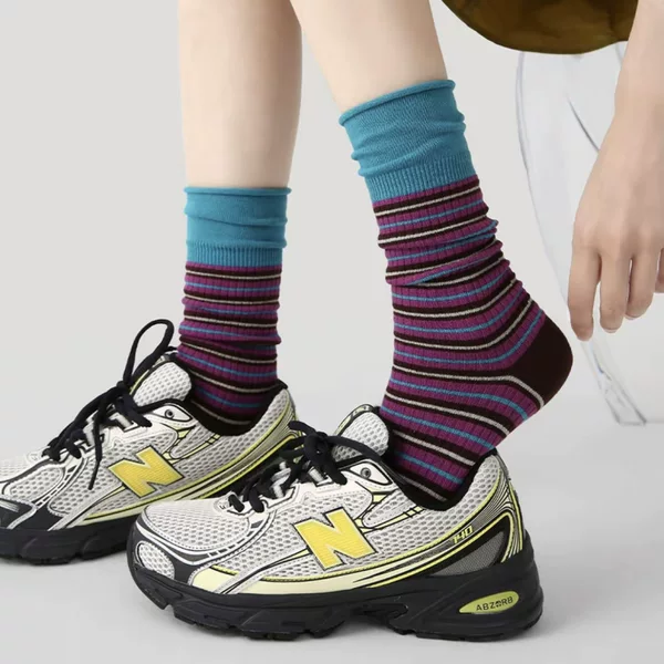 Renaissance Autumn and Winter Color-Block Striped Mid-Calf Socks for Men and Women, Vintage Fashion with Pure Cotton Slouch Socks