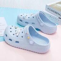 Обувь Croc, летняя дышащая верхняя одежда на мягкой подошве, нескользящая женская модель с высоким носком для общежития, полуслип