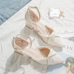 包頭サンダルの女性モデル2025夏の新型スカートの外に夏のハイヒールの先を着て通勤します。