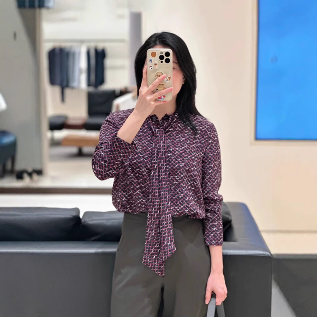 Elegant silk fashionable spring shirt