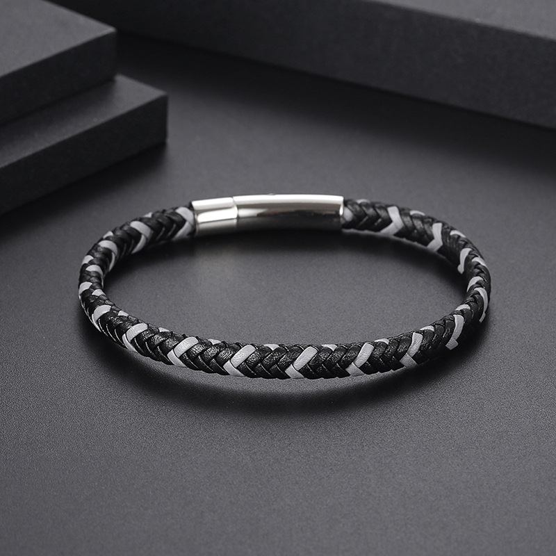 Punk Style Simple Bloc De Couleur Acier Inoxydable Cuir Hommes Bracelet display picture 4