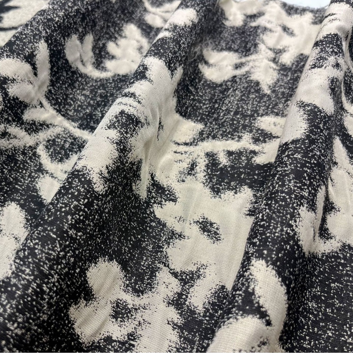 厂家直销现代中国风水墨画江南树枝提花面料大提花高档田园风