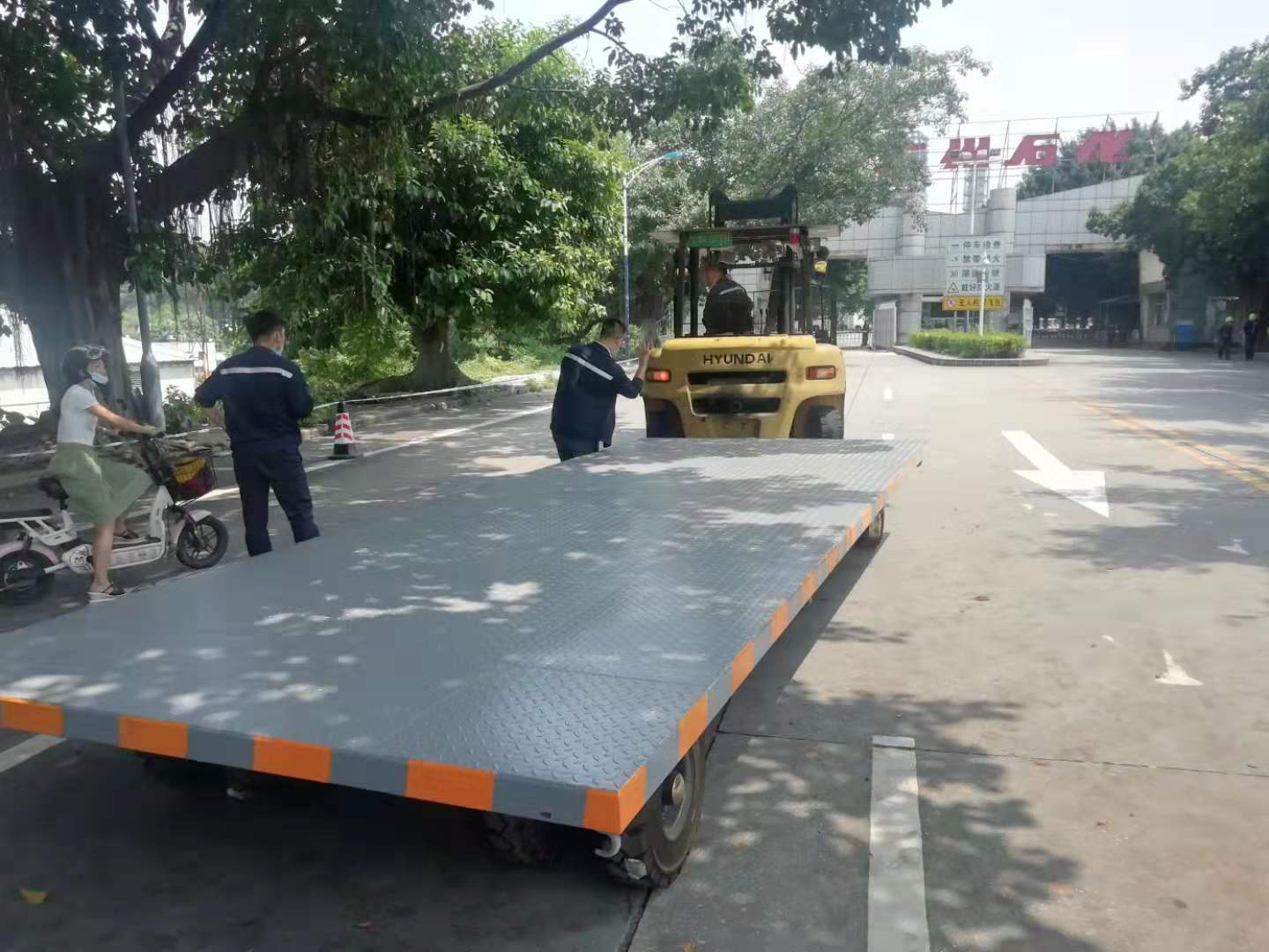 10T 无动力平板拖车