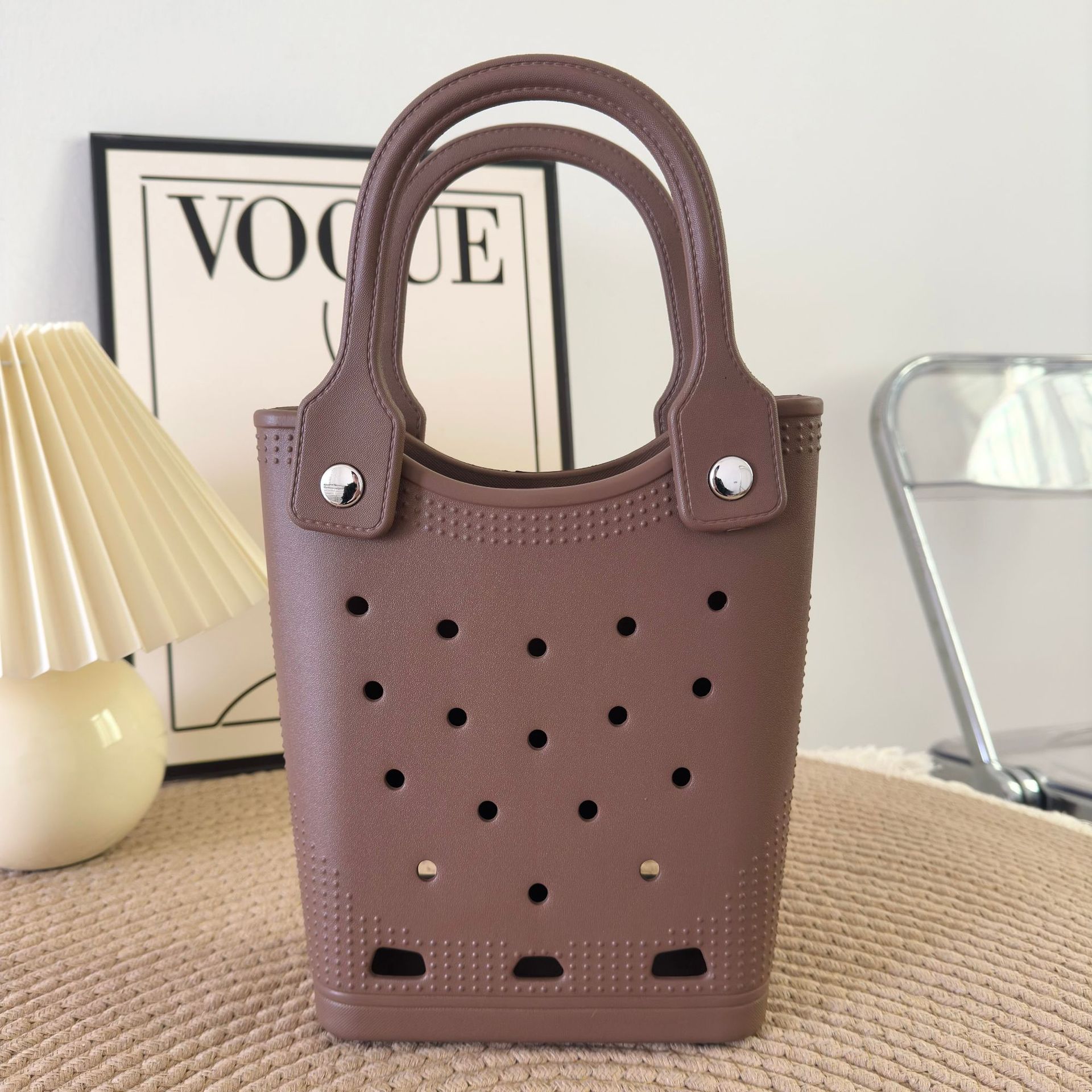 El nuevo bolso transfronterizo Eva Dongdong 100 se combina con el bolso decorado DIY dongdong, el bolso de dibujos animados, el nicho lleva el bolso de playa.