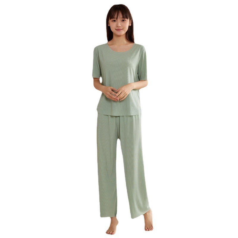 Pijamas de pareja pantalones de pijama de seda de hielo finos de verano nuevo estilo de primavera y verano de manga corta sin costuras cuello redondo traje de servicio a domicilio de talla grande