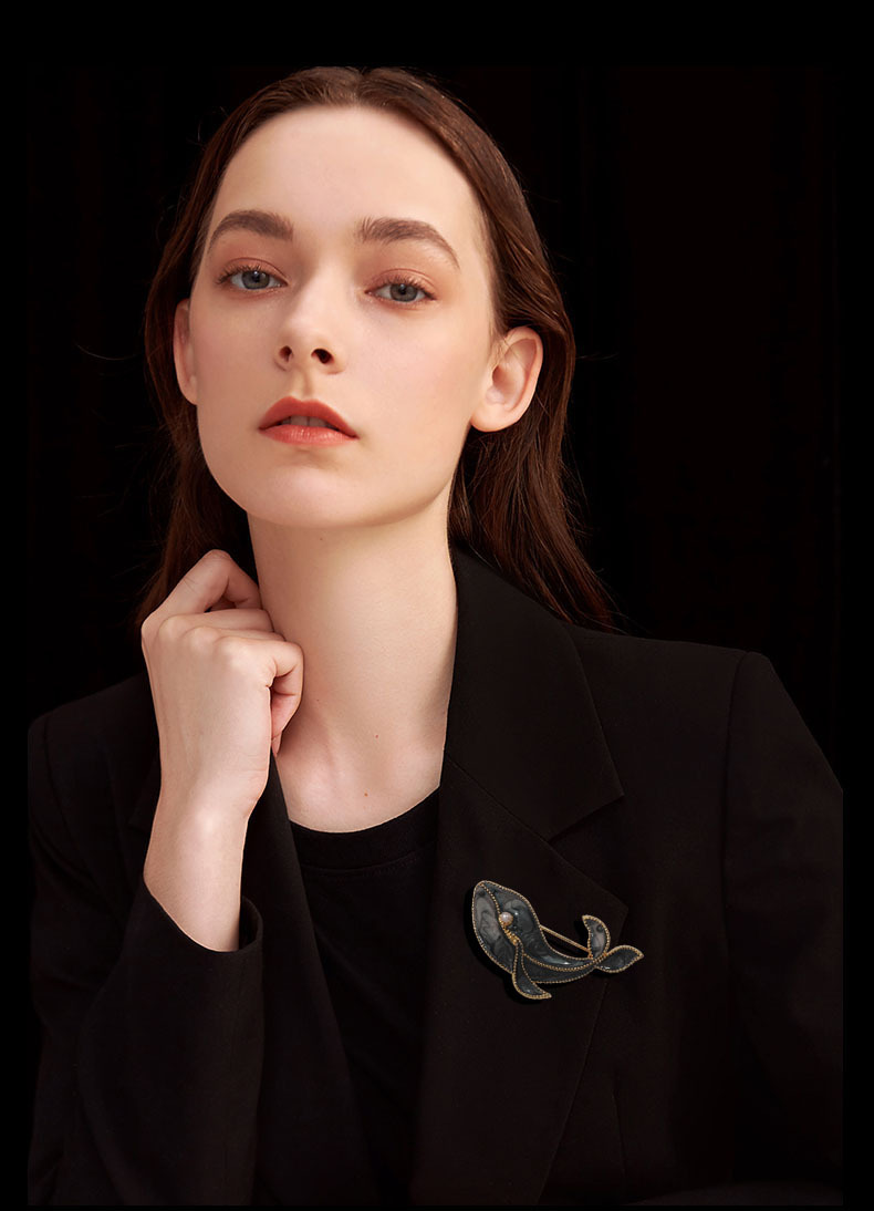 12g Weight Brooches Classification Holiday, Daily Occasion Zinc alloy Material Dolphin Pattern All Seasons Season Women's Gender Enamel Design Simple Style Style Simple Style Pin Dolphin Zinc Alloy Enamel Women's Brooches 1