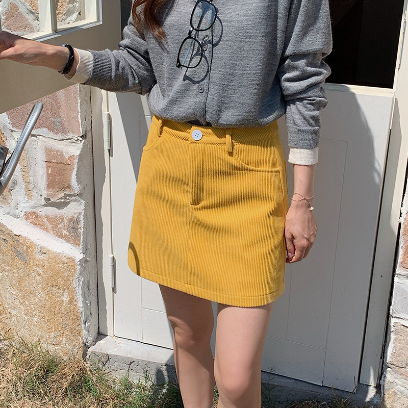 2025 New Autumn and Winter Corduroy Retro Skirt, Comfortable Hip-Hugging Anti-Exposure Skirt with Leggings, Women's Wholesale