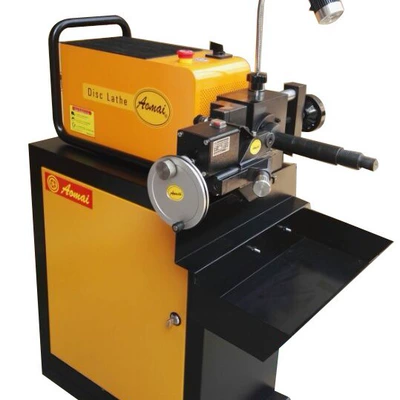 Brake disc repair machine disc machine brake disc disc machine lathe cutting machine Disc grinding machine Disc grinding machine disc locomotive disc machine (Əyləc diski təmiri) - am-985