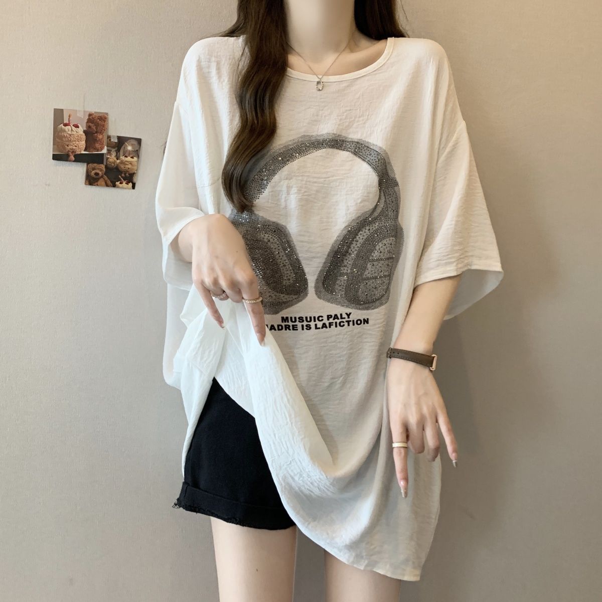 Camiseta de manga corta de seda de hielo arrugada de gran tamaño para mujer verano 2024 nuevo estilo holgado que cubre la carne que es delgada y gorda mm para mujer image 4