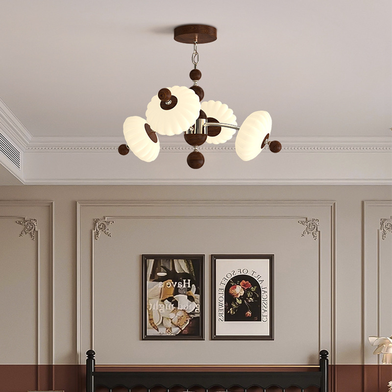 Araña de sala de estar francesa de estilo medio, sensación de alta gama, color nogal retro, linterna retro, luz de salón súper brillante