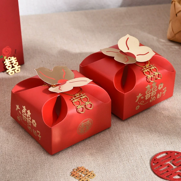 Big red + happy day + happy love