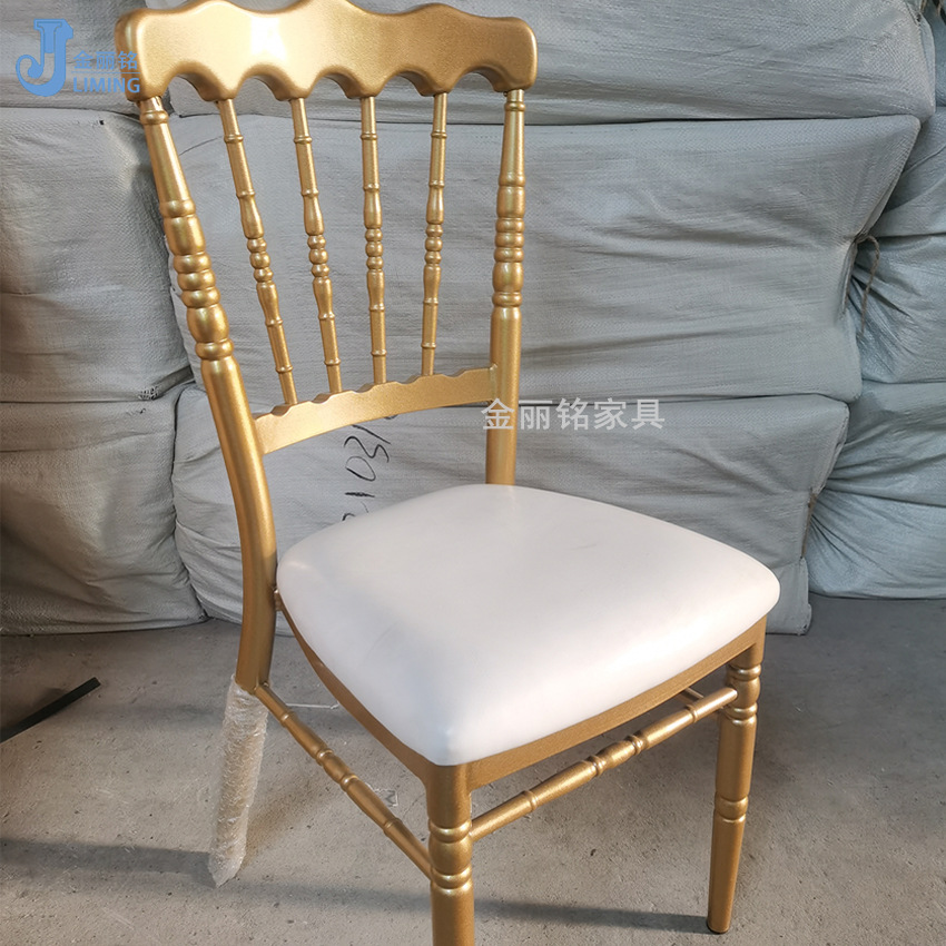 Silla de comedor de metal Silla de banquete de hotel apilamiento Silla de boda Napoleón bolsa suave respaldo al aire libre boda Silla de Bambú