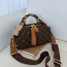 �߼���С����Ů2026�¿���|�͹Ų�ʿ�D�r�аٴ�������μ�б���