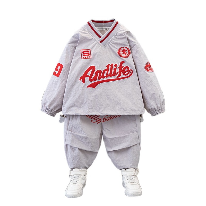 7693 Traje de ocio de herramientas para niños 2025 Primavera Nuevo estilo para niños pequeños y medianos Top de letras para bebés Pantalones de dos piezas